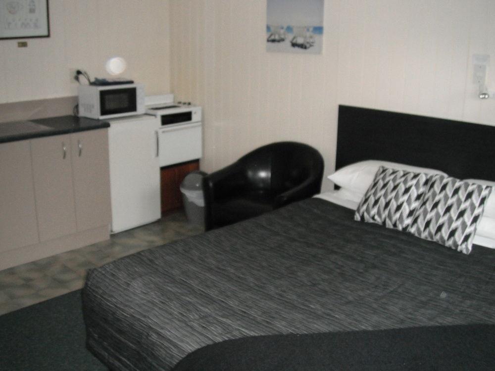 Central Gateway Motel Cromwell Esterno foto